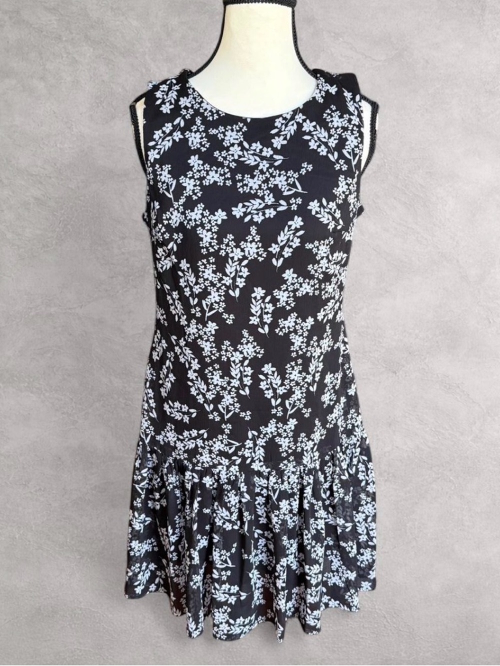 Calvin Klein Black Floral Mini Dress Open‎ Back Size 6